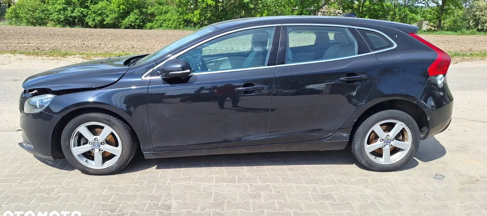 Volvo V40 cena 16900 przebieg: 244000, rok produkcji 2014 z Chodzież małe 154